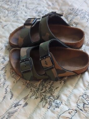 Kids Camouflage Double-Buckle Slide Sandals - Birkenstocks Green